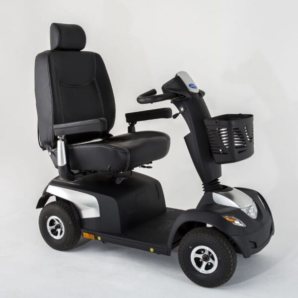 Invacare Elektromobil Comet Ultra Invacare Comet Ultra - kraftvoll und zuverlässig Aufgrund des sorgfältig durchdachten Planungsprozesses und der stabilen Bauweise müssen sich selbst Fahrer mit einem Gewicht von bis zu 220 kg über die Sicherheit und Stabilität des Elektromobiles Invacare Comet Ultra absolut keine Sorgen machen. D...