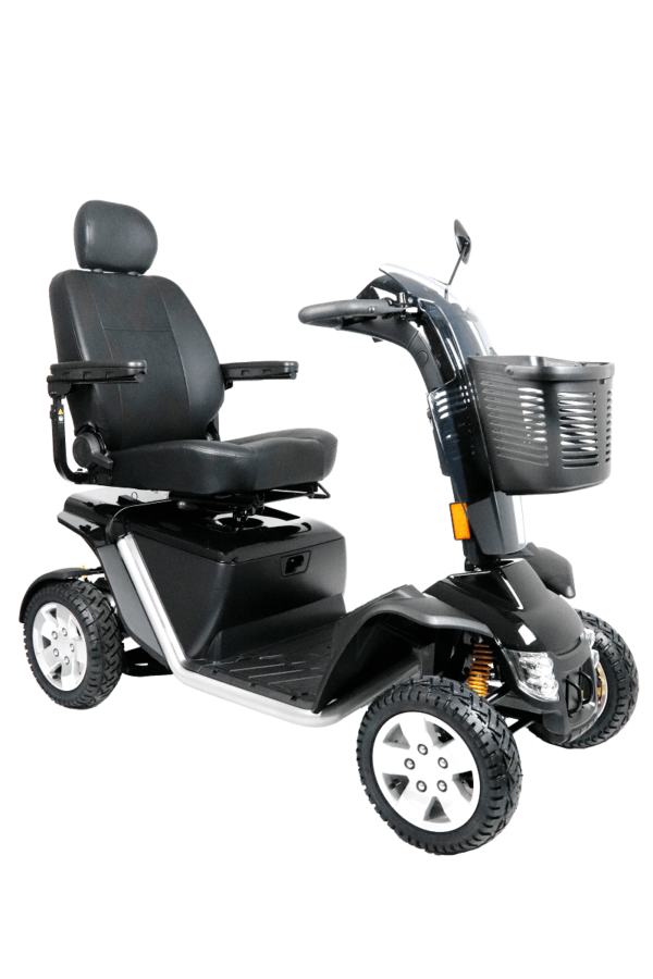 Pride Mobility Elektromobil Victory® XL 140 LCD Pride Mobility Victory® XL 140 LCD - kraftvoll und präzise Das  Pride Mobility Elektromobil Victory® XL 140 LCD beeindruckt durch seine hohe Reichweite und einem Cockpit mit großem LCD-Display zur Darstellung aller wesentlichen Fahrdaten. Technische Daten : Maximale Belastung : 181 kg Wendek...